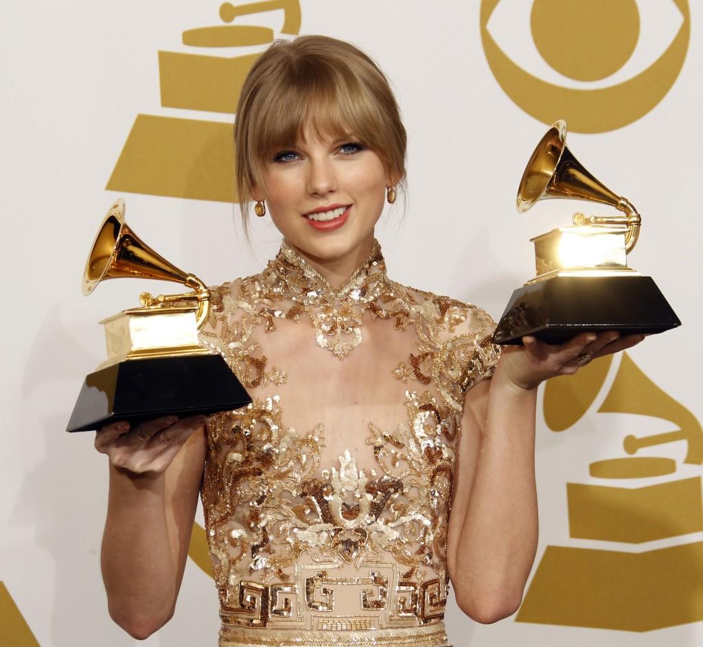 Taylor Swifts new single tops charts