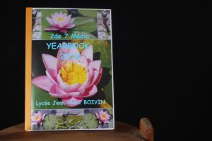 Pioneer yearbook inspires yearbook in France