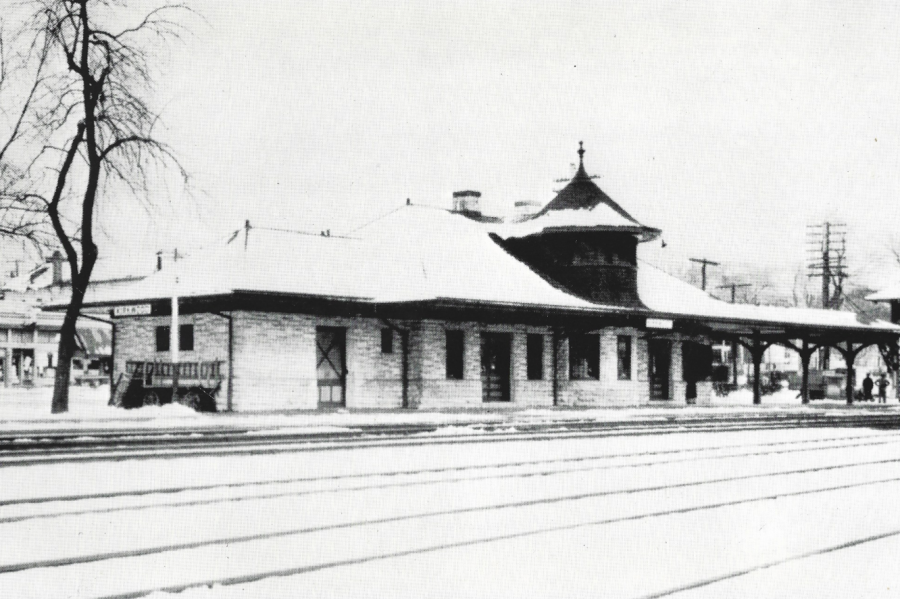 The+Kirkwood+Train+Station+viewed+from+the+railroad+tracks%2C+ca.+1900